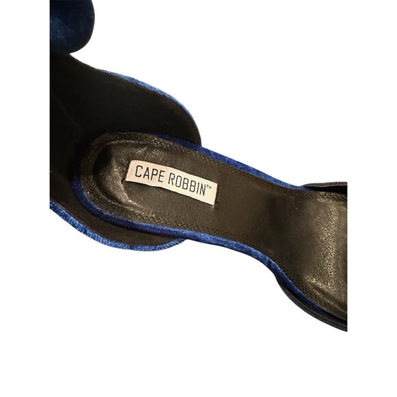 Cape Robbin Blue Velvet Pom Pom Sandals Size 8.5 - Picture 4 of 9